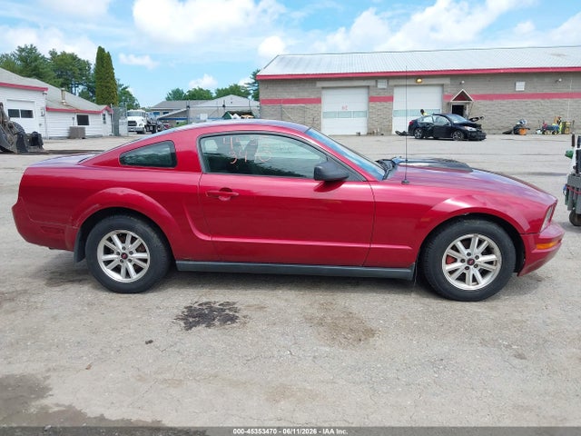 2005 Ford Mustang V6 Deluxe/v6 Premium მანქანა იყიდება აუქციონზე, vin: 1ZVFT80N855172084, აუქციონის ნომერი: 45353470