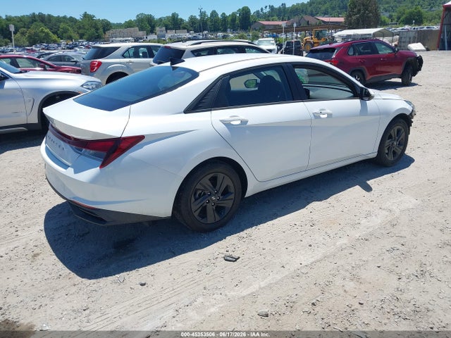 Hyundai ELANTRA SEL 2022 5NPLM4AG1NH067818 Image 4