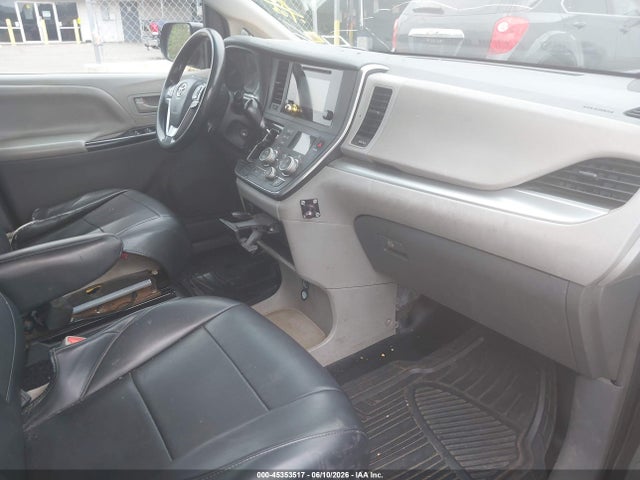 Продажа на аукционе авто 2016 Toyota Sienna L 7 Passenger, vin: 5TDZK3DC5GS754252, номер лота: 45353517