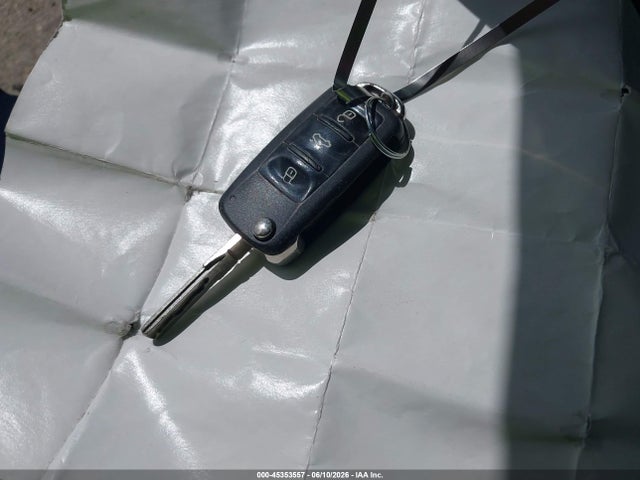 2014 Volkswagen Jetta 2.0l S მანქანა იყიდება აუქციონზე, vin: 3VW2K7AJ3EM443618, აუქციონის ნომერი: 45353557