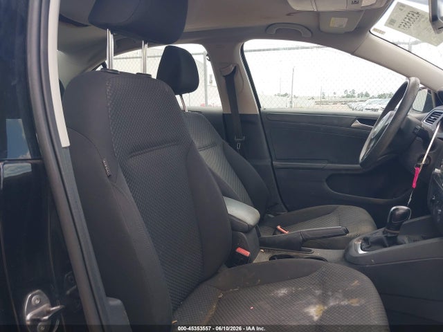 2014 Volkswagen Jetta 2.0l S მანქანა იყიდება აუქციონზე, vin: 3VW2K7AJ3EM443618, აუქციონის ნომერი: 45353557