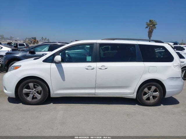 Toyota Sienna Le 8 Passenger 2015 5TDKK3DC5FS631969 Image 14