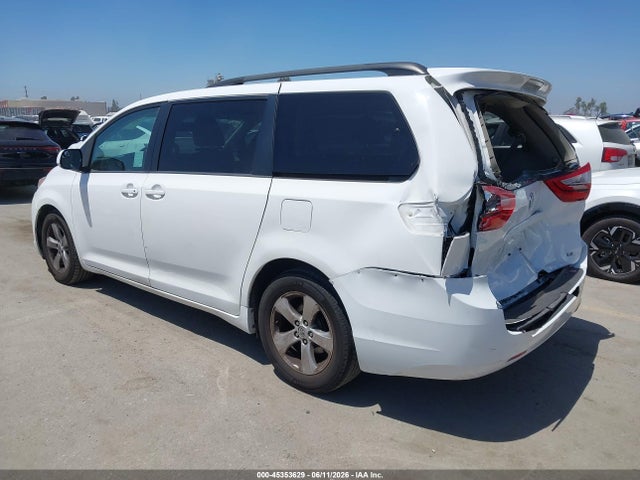 Toyota Sienna Le 8 Passenger 2015 5TDKK3DC5FS631969 Image 3