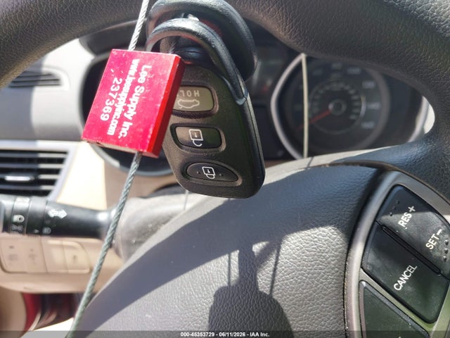 Продажа на аукционе авто 2013 Hyundai Elantra Gls, vin: KMHDH4AE3DU498636, номер лота: 45353729