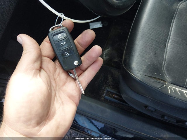 45353733 :رقم المزاد ، 1VWBH7A31DC004644 vin ، 2013 Volkswagen Passat 2.5l Se مزاد بيع