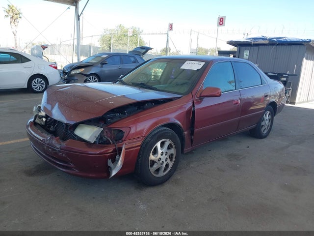 45353758 :رقم المزاد ، 4T1BF22K11U127637 vin ، 2001 Toyota Camry Le V6 مزاد بيع