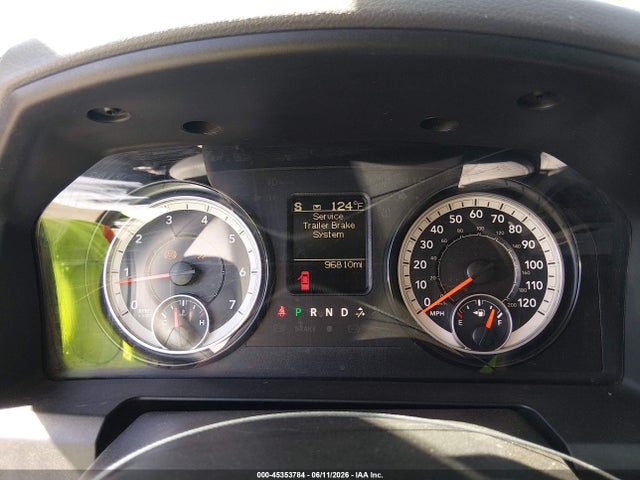 45353784 :رقم المزاد ، 3C6JR6AT8KG557637 vin ، 2019 Ram 1500 Classic Express  4x2 6'4 Box مزاد بيع
