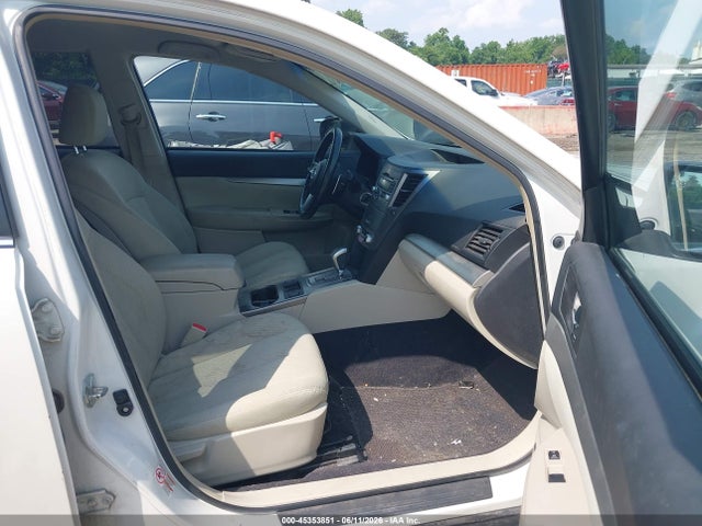 45353851 :رقم المزاد ، 4S4BRCFC4A3312271 vin ، 2010 Subaru Outback 2.5i Premium مزاد بيع