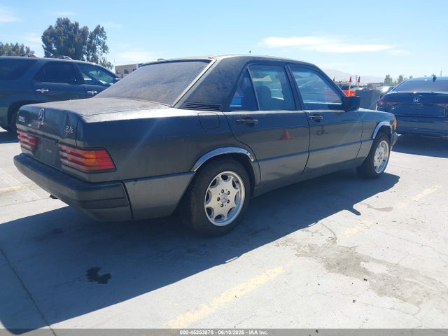 45353878 :رقم المزاد ، WDBDA29D1PG022198 vin ، 1993 Mercedes-benz 190 E 2.6 مزاد بيع