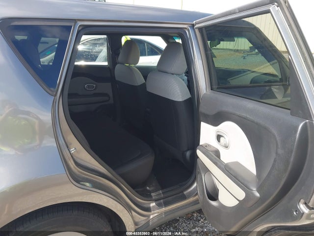 KIA Soul 2016 KNDJN2A23G7311845 Image 8