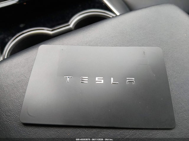45353970 :رقم المزاد ، 5YJ3E1EB8KF477357 vin ، 2019 Tesla Model 3 Long Range/performance مزاد بيع