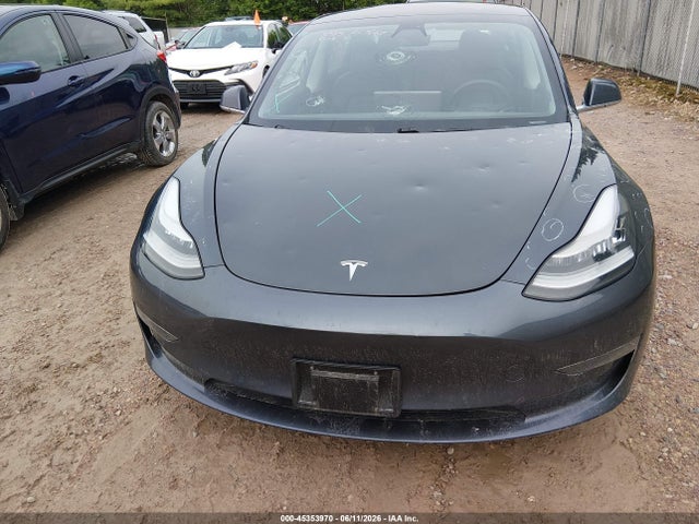 45353970 :رقم المزاد ، 5YJ3E1EB8KF477357 vin ، 2019 Tesla Model 3 Long Range/performance مزاد بيع