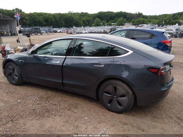 45353970 :رقم المزاد ، 5YJ3E1EB8KF477357 vin ، 2019 Tesla Model 3 Long Range/performance مزاد بيع