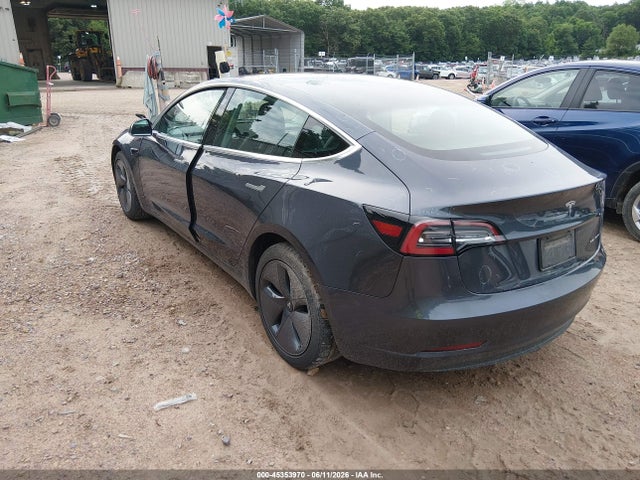 45353970 :رقم المزاد ، 5YJ3E1EB8KF477357 vin ، 2019 Tesla Model 3 Long Range/performance مزاد بيع