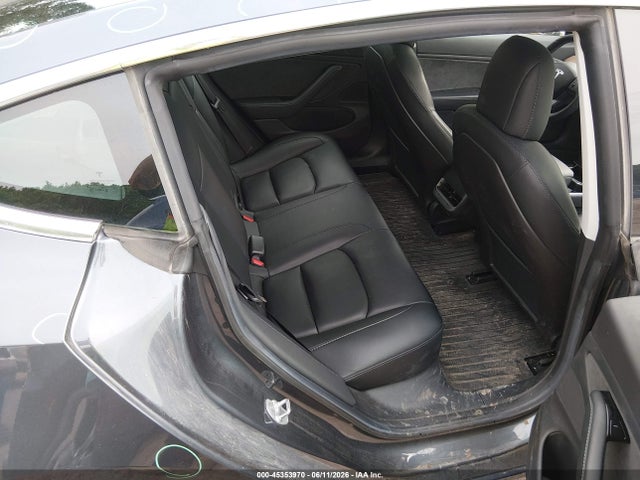 45353970 :رقم المزاد ، 5YJ3E1EB8KF477357 vin ، 2019 Tesla Model 3 Long Range/performance مزاد بيع