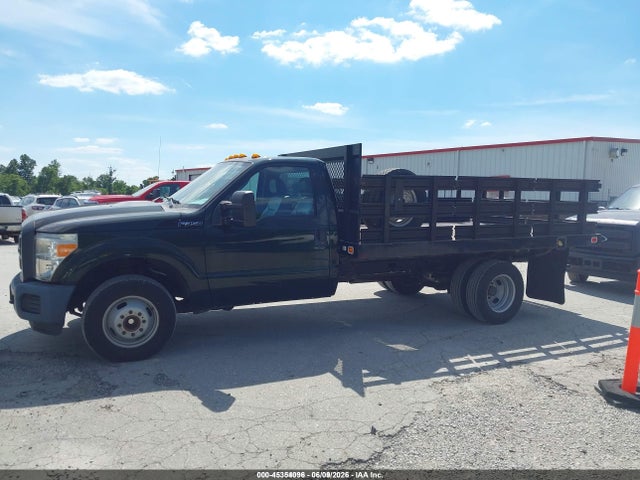 Ford F-350 Chassis Xl 2016 1FDRF3G68GEC87839 Image 14