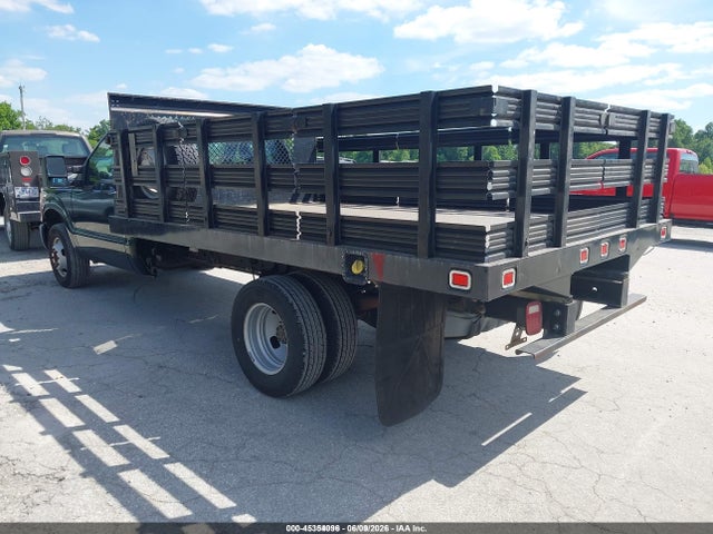 Ford F-350 Chassis Xl 2016 1FDRF3G68GEC87839 Image 3