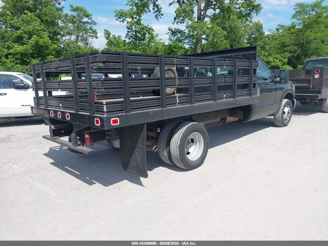 Ford F-350 Chassis Xl 2016 1FDRF3G68GEC87839 Image 4