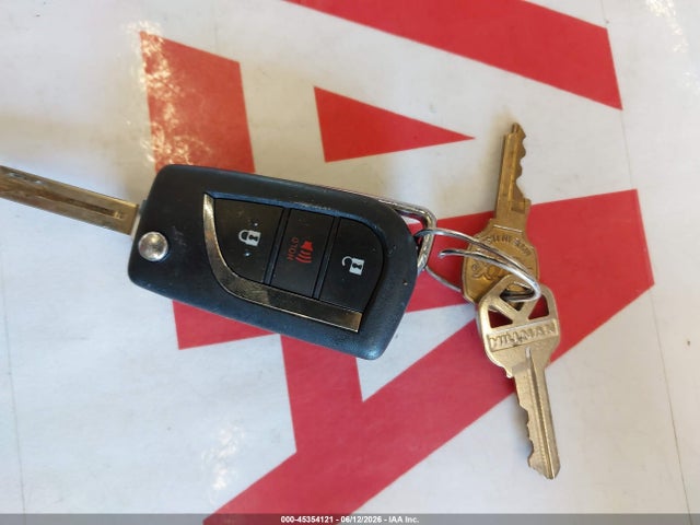 Toyota RAV4 LE 2019 JTMG1RFV3KJ018721 Image 11