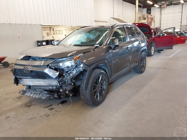 Toyota RAV4 LE 2019 JTMG1RFV3KJ018721 Image 2