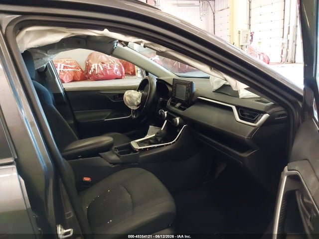 Toyota RAV4 LE 2019 JTMG1RFV3KJ018721 Image 5