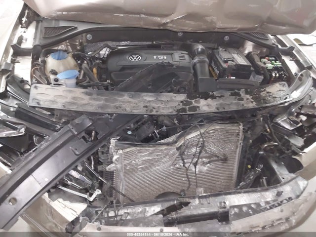 1VWBT7A35GC022079 Volkswagen Passat 1.8t Se