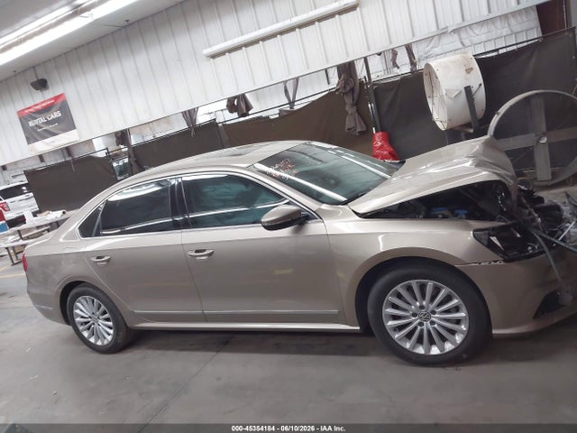 1VWBT7A35GC022079 Volkswagen Passat 1.8t Se
