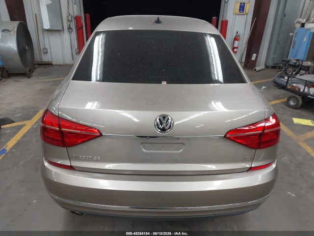 1VWBT7A35GC022079 Volkswagen Passat 1.8t Se