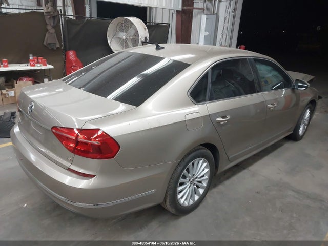 1VWBT7A35GC022079 Volkswagen Passat 1.8t Se