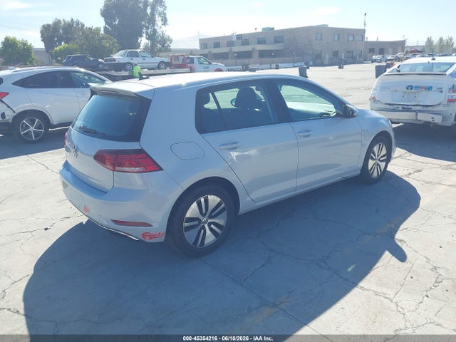 WVWKR7AU1HW954273 Volkswagen E-golf Se