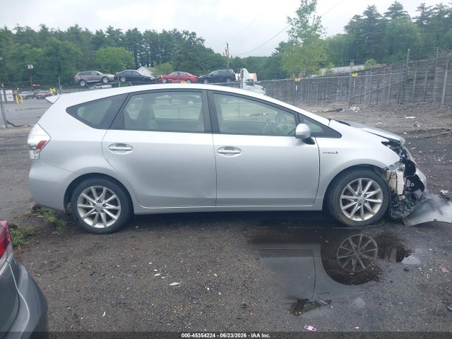 Toyota Prius V Five 2014 JTDZN3EU5E3317963 Image 13