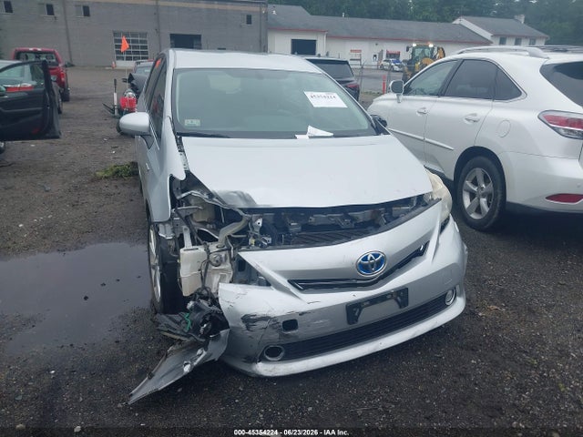 Toyota Prius V Five 2014 JTDZN3EU5E3317963 Image 6