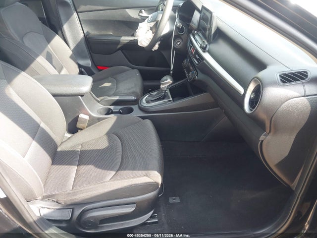 45354255 :رقم المزاد ، 3KPF24AD2KE031306 vin ، 2019 Kia Forte Lxs مزاد بيع