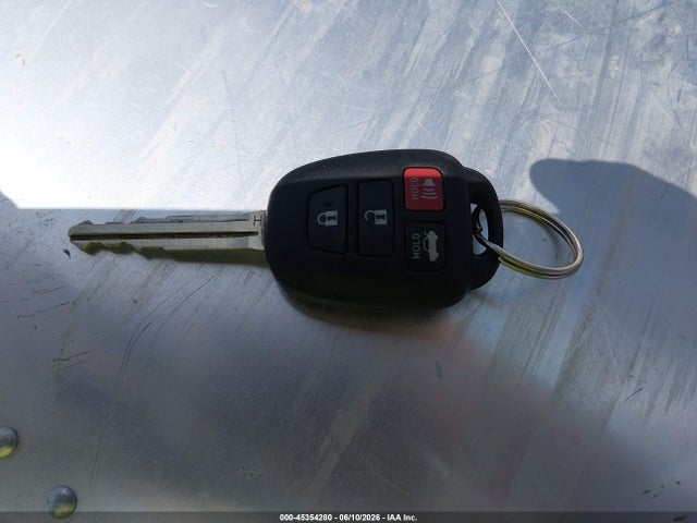 Toyota COROLLA LE 2016 5YFBURHEXGP547388 Image 11
