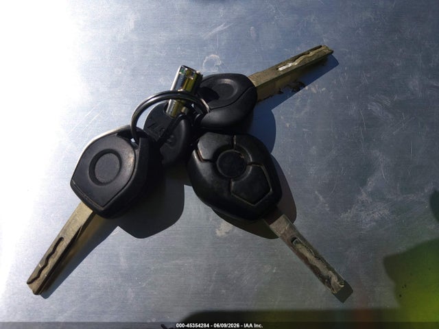 45354284 :رقم المزاد ، WBAET37413NJ40490 vin ، 2003 Bmw 3 Series 325i مزاد بيع