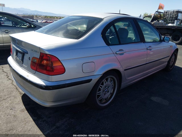 45354284 :رقم المزاد ، WBAET37413NJ40490 vin ، 2003 Bmw 3 Series 325i مزاد بيع