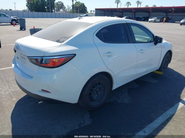 Toyota YARIS L 2019 3MYDLBYV3KY524905 Image 4