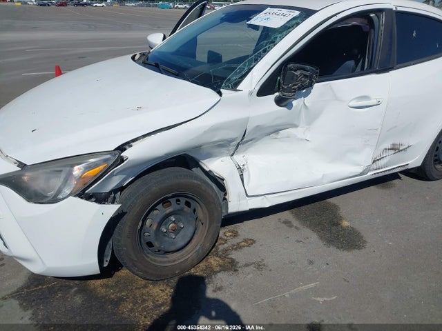 Toyota YARIS L 2019 3MYDLBYV3KY524905 Image 6