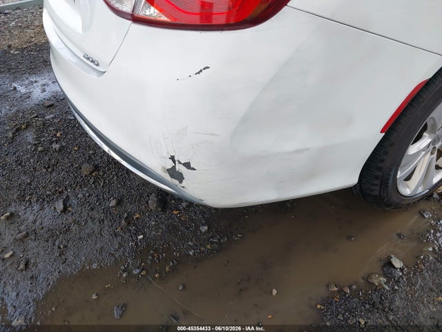 Aukcja sprzedaży 2015 Chrysler 200 Limited, vin: 1C3CCCAB4FN697226, numer aukcji: 45354433