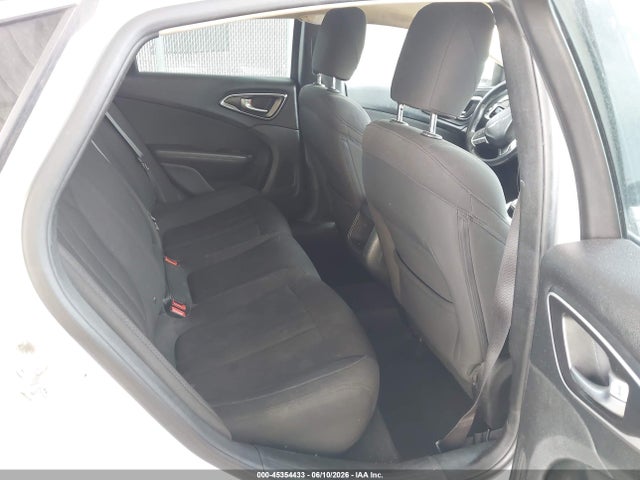Aukcja sprzedaży 2015 Chrysler 200 Limited, vin: 1C3CCCAB4FN697226, numer aukcji: 45354433