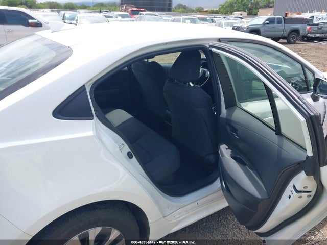 Toyota Corolla Hybrid Le 2022 JTDEAMDE7N3004522 Image 8