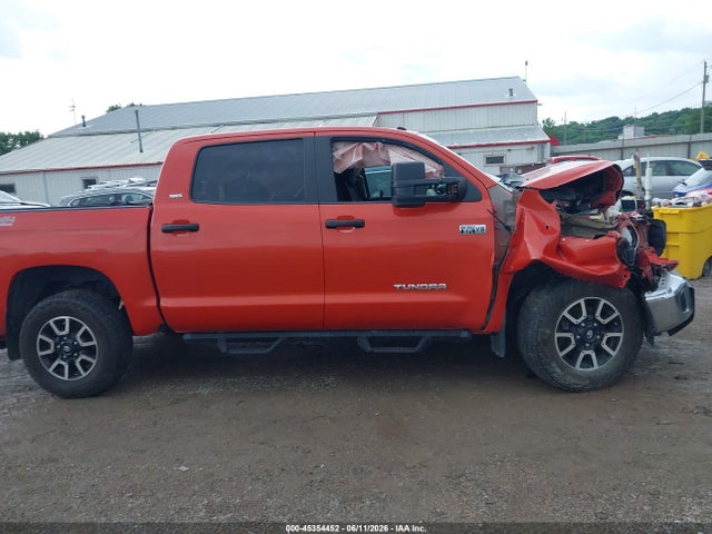 Продаж на аукціоні авто 2018 Toyota Tundra Sr5 5.7l V8, vin: 5TFDY5F11JX732959, номер лоту: 45354452