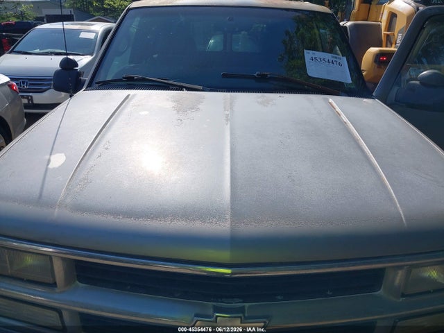 45354476 :رقم المزاد ، 1GNGK26R2XJ470343 vin ، 1999 Chevrolet Suburban 2500 مزاد بيع