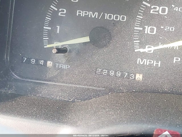 45354476 :رقم المزاد ، 1GNGK26R2XJ470343 vin ، 1999 Chevrolet Suburban 2500 مزاد بيع