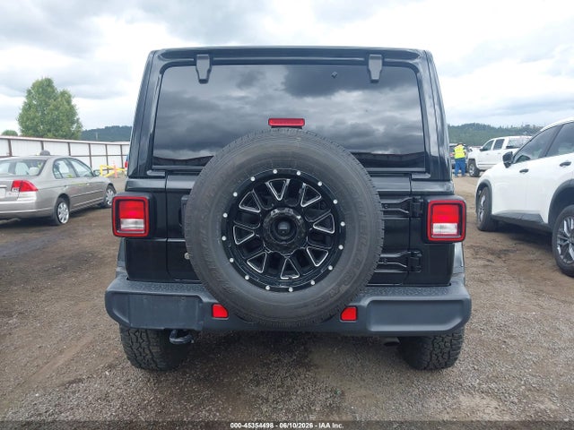 1C4HJXEG0KW651272 Jeep Wrangler Unlimited Sahara