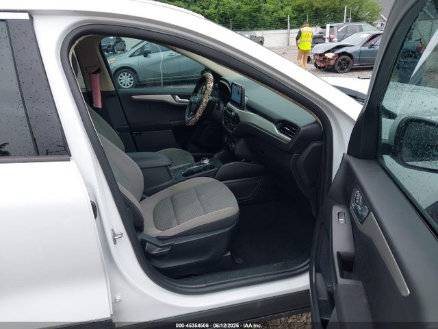 2020 Ford Escape Se მანქანა იყიდება აუქციონზე, vin: 1FMCU0G69LUB65646, აუქციონის ნომერი: 45354506