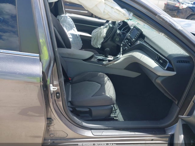 45354559 :رقم المزاد ، 4T1C11AK1PU101708 vin ، 2023 Toyota Camry Le مزاد بيع