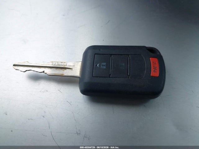 ML32A3HJ9HH008389 Mitsubishi MIRAGE ES
