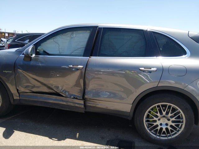 Продажа на аукционе авто 2015 Porsche Cayenne E-hybrid S, vin: WP1AE2A29FLA52010, номер лота: 45354733