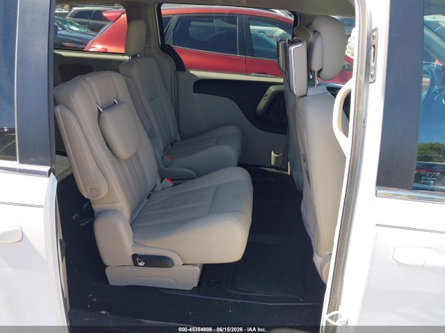 2C4RC1AG7FR741695 Chrysler Town &amp; Country Lx